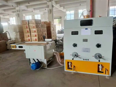 Schaumpartikelmaschine mit einer Düse zum Befüllen